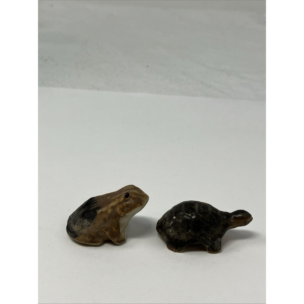 Vintage Japan Turtle Frog or Toad Ceramic Miniature Figurines Animals MCM
